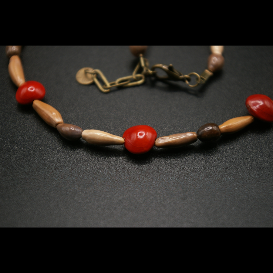 PAVONINA_2.0_COLLIER_ARTISANAL_GRAINES_007