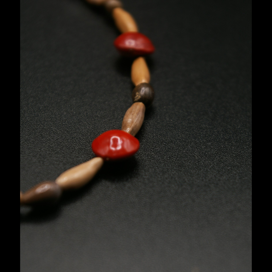 PAVONINA_2.0_COLLIER_ARTISANAL_GRAINES_008