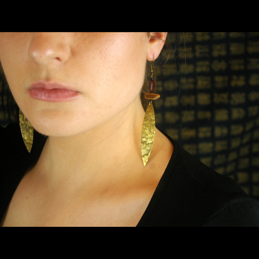 FLAMBOYANCE_BOUCLE_D_OREILLES_ARTISANALES_NUPIYA_ARTEMIS_CREATION_BIJOUX_ESOTERIQUES_001