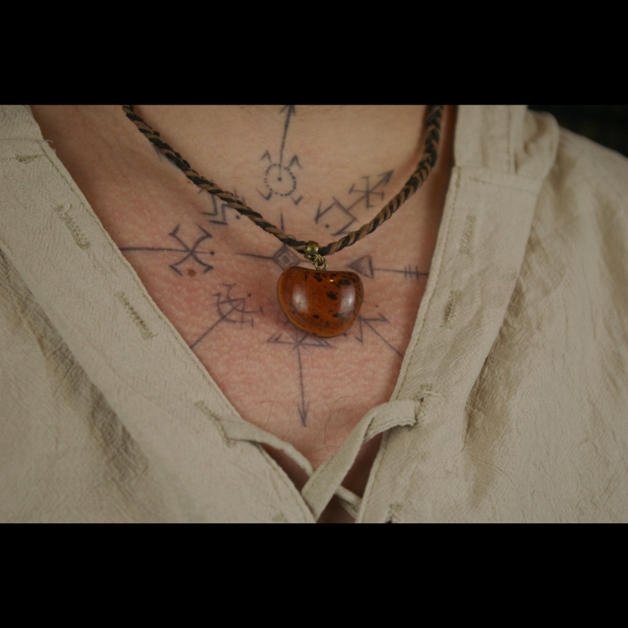 DIOCLEA_MOUCHETE_COLLIER_ARTISANAL_NUPIYA_ARTEMIS_CREATION_BIJOUX_ESOTERIQUES_001