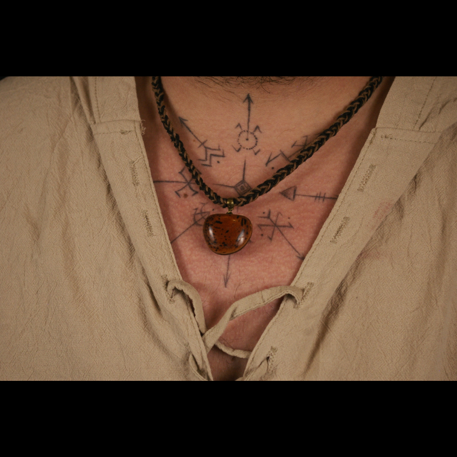 DIOCLEA_MOUCHETE_COLLIER_ARTISANAL_NUPIYA_ARTEMIS_CREATION_BIJOUX_ESOTERIQUES_002