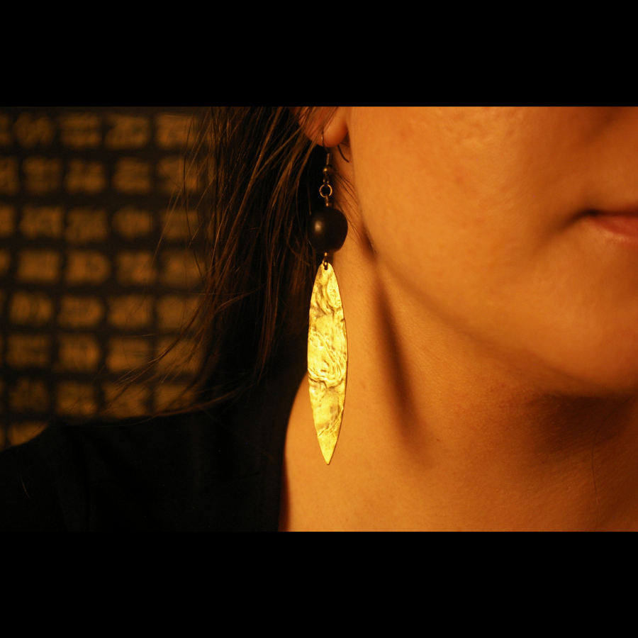 SAVONNETTE_BOUCLE_D_OREILLES_ARTISANALES_NUPIYA_ARTEMIS_CREATION_BIJOUX_ESOTERIQUES_003