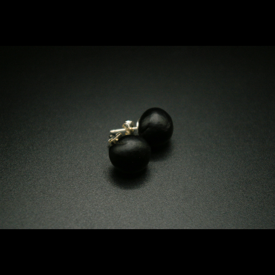 PUCE-SAVONETTE-BOUCLES-DOREILLE-2
