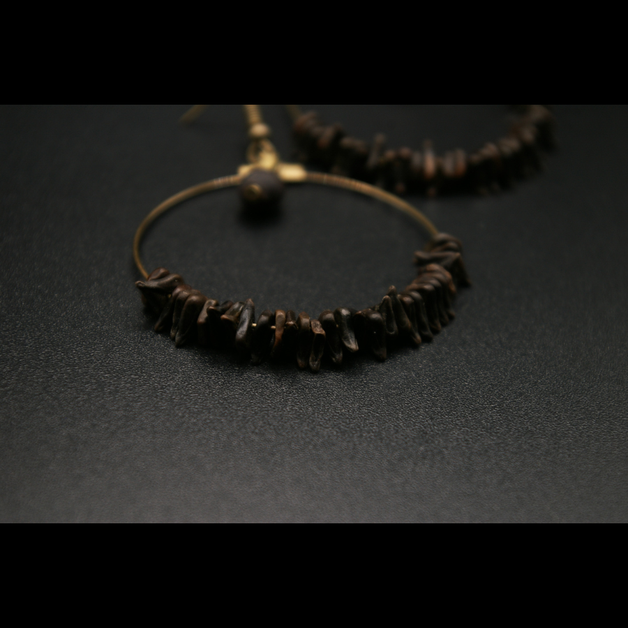 SENNA_ALATA_BOUCLE_D_OREILLES_ARTISANALES_GRAINES_005