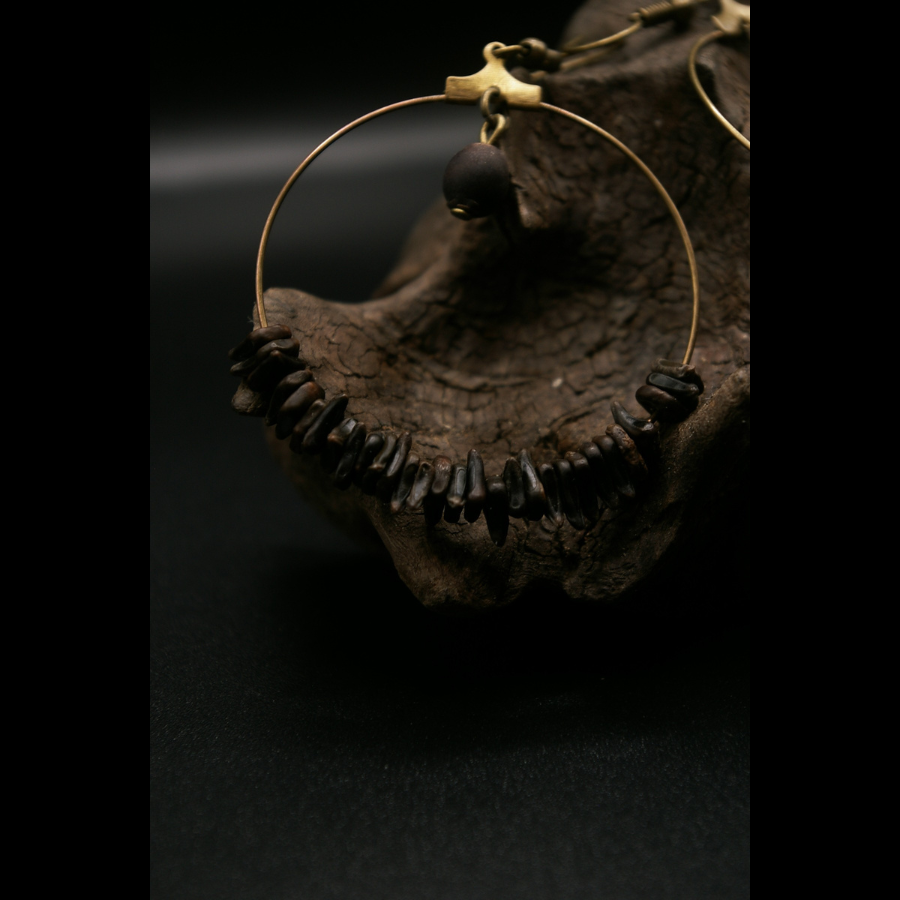 SENNA_ALATA_BOUCLE_D_OREILLES_ARTISANALES_GRAINES_002