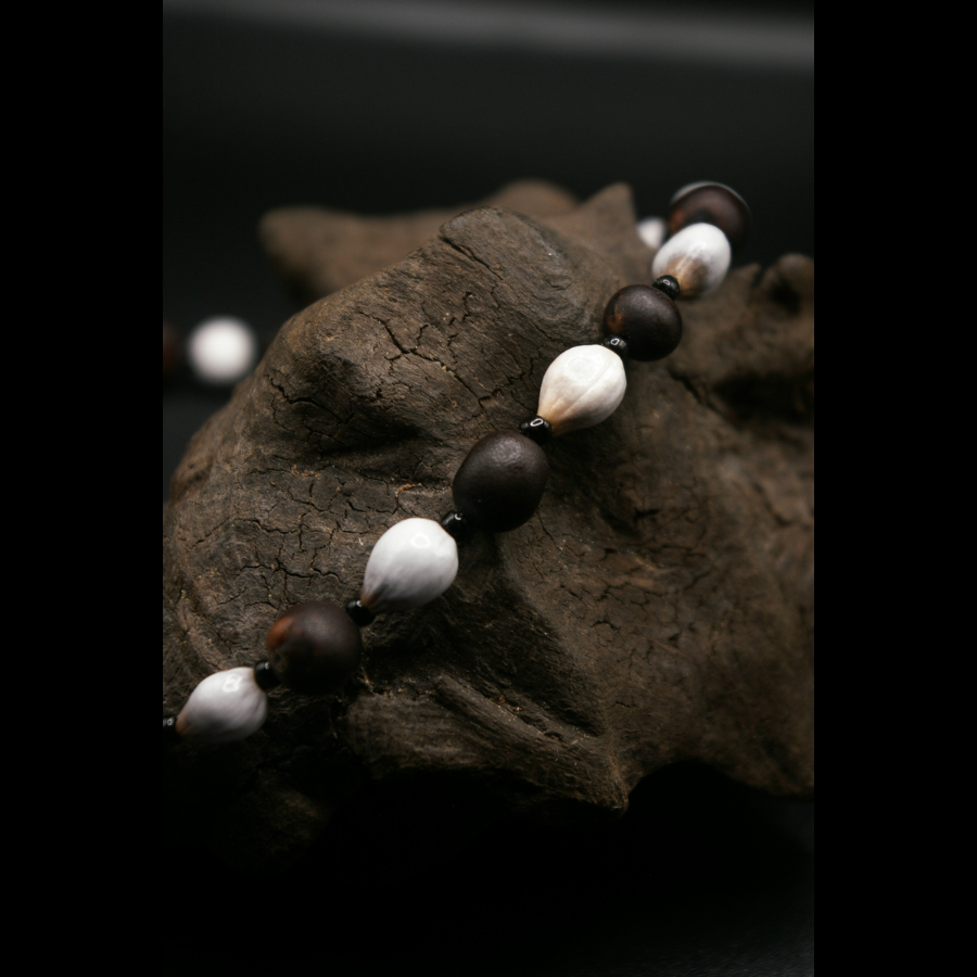 CANNAJOBI_COLLIER_ARTISANAL_GRAINES_005