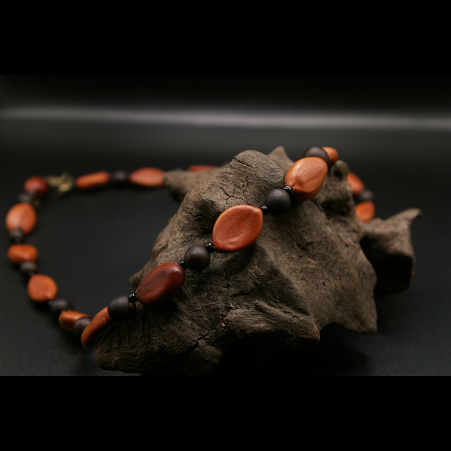 CHANTE_COLLIER_ARTISANAL_GRAINES_002