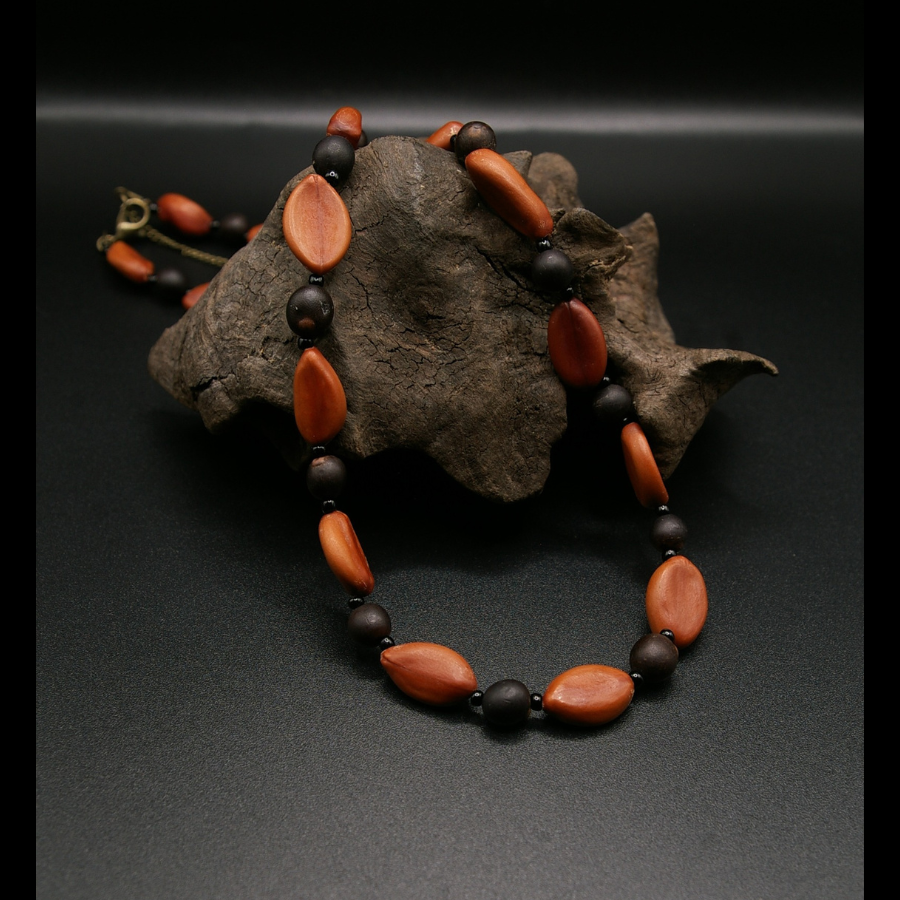 CHANTE_COLLIER_ARTISANAL_GRAINES_003