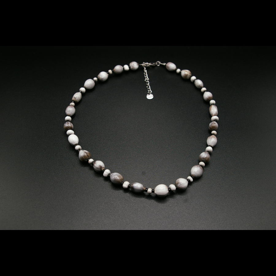 GOUTTELETTE_COLLIER_ARTISANAL_GRAINES_006