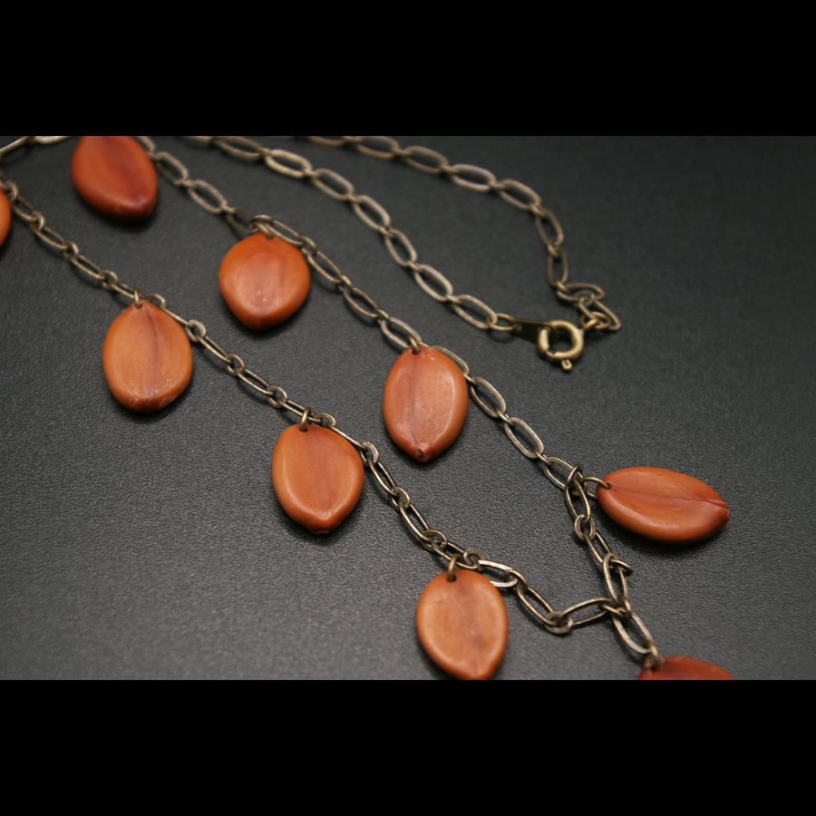 MARACASSIE_COLLIER_ARTISANAL_GRAINES_006