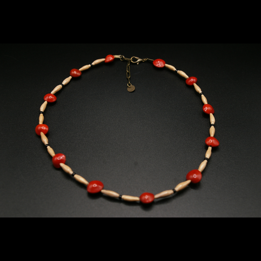 PAVONINA_COLLIER_ARTISANAL_GRAINES_006