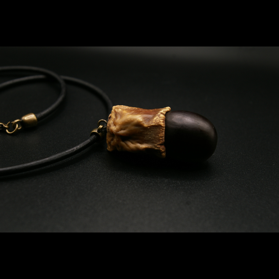 TALISMAN_AFZELIA_COLLIER_ARTISANAL_GRAINES_008