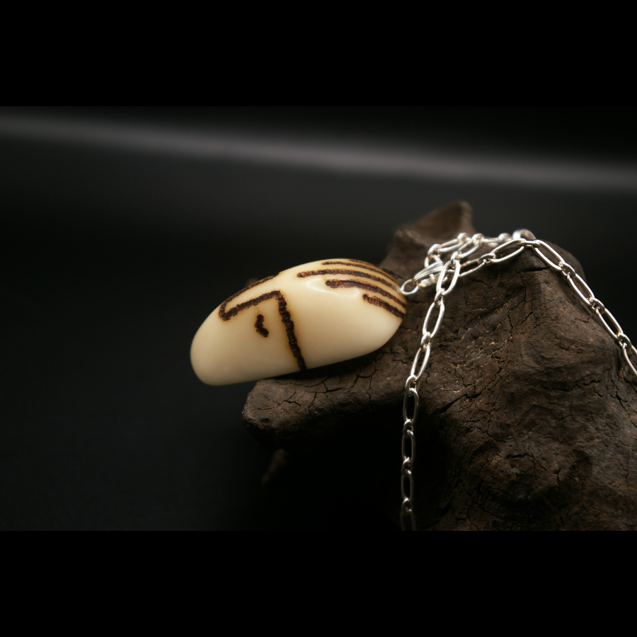 AKARUIO_COLLIER_ARTISANAL_GRAINES_004