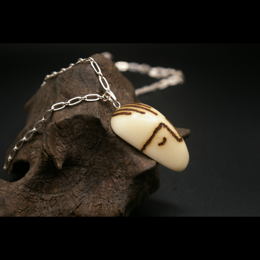 AKARUIO_COLLIER_ARTISANAL_GRAINES_003