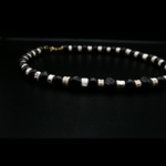 ANUBIS_COLLIER_ARTISANAL_GRAINES_002