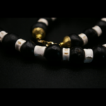 ANUBIS_COLLIER_ARTISANAL_GRAINES_005