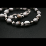 GOUTTELETTE_COLLIER_ARTISANAL_GRAINES_007
