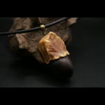 TALISMAN_AFZELIA_COLLIER_ARTISANAL_GRAINES_003