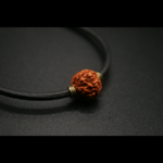 RED_RAKSHA_BRACELET_ARTISANAL_GRAINES_005