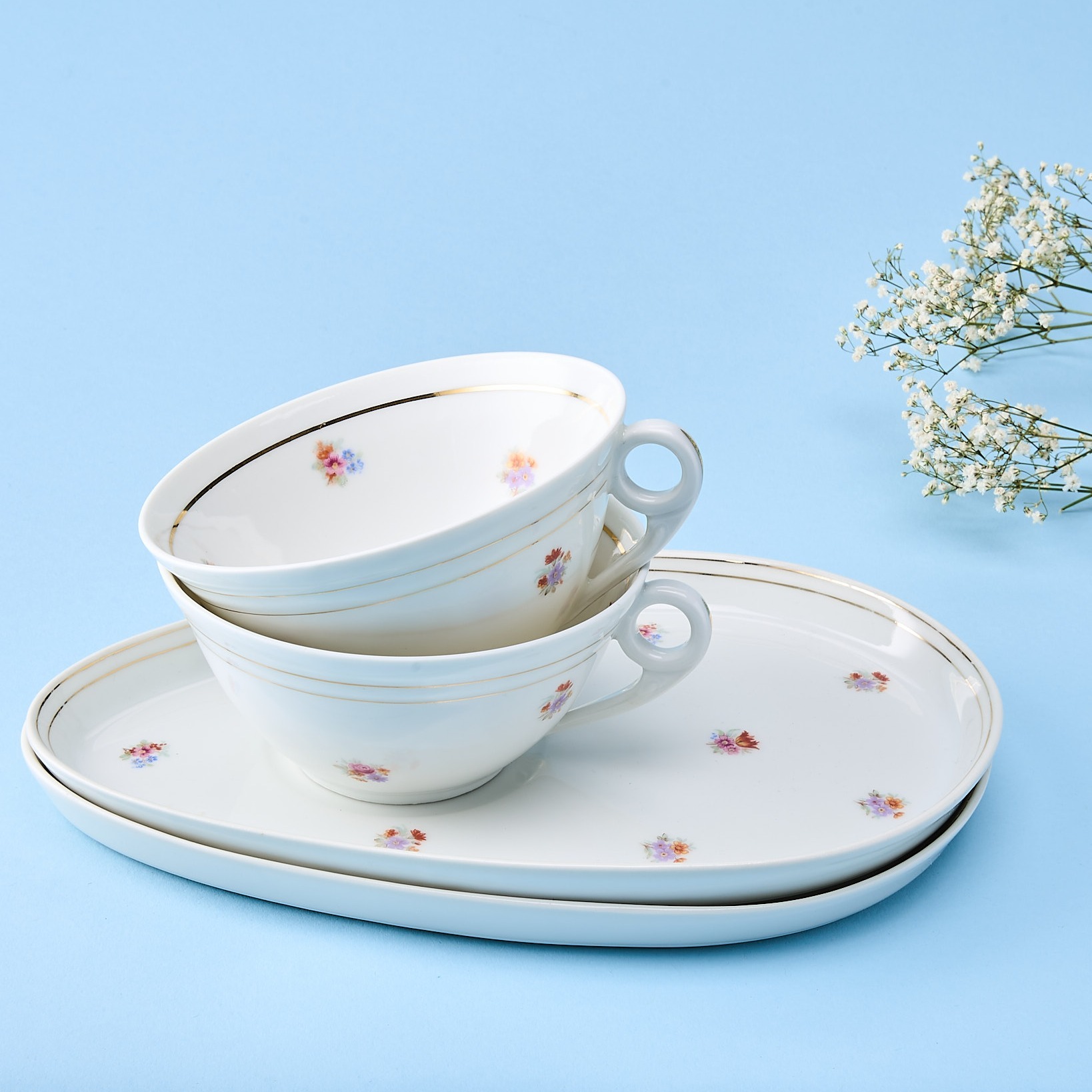 vaisselle ancienne tasses à thé en porcelaine