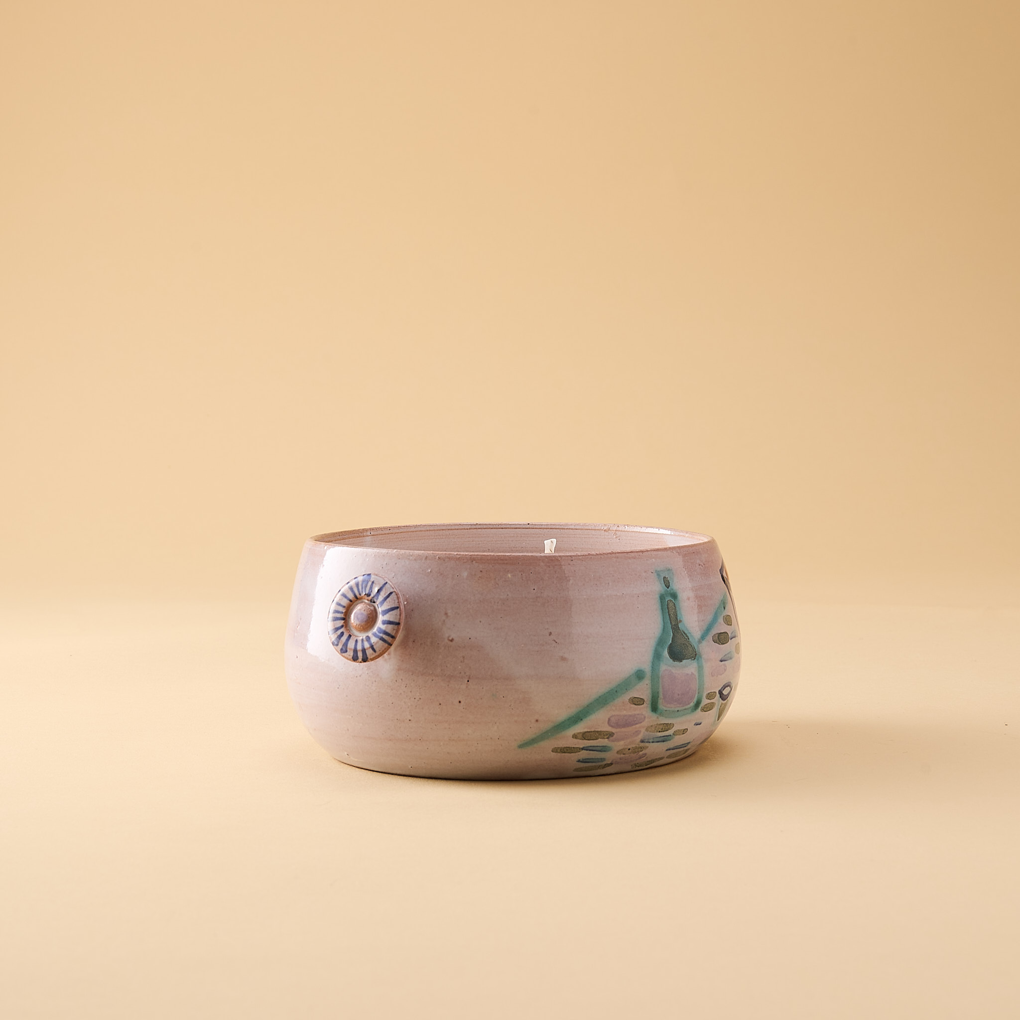 Bougie upcyclée coulée dans un pot Vallauris