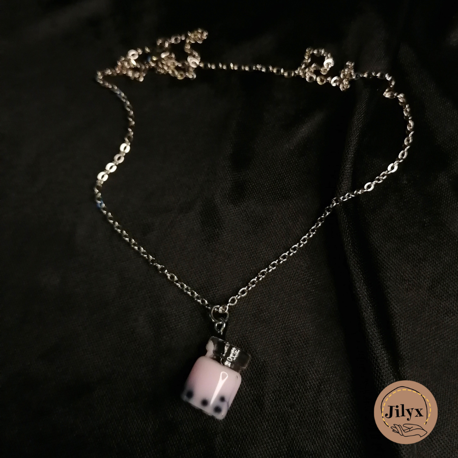 Collier avec pendentif bubble tea rose clair satin