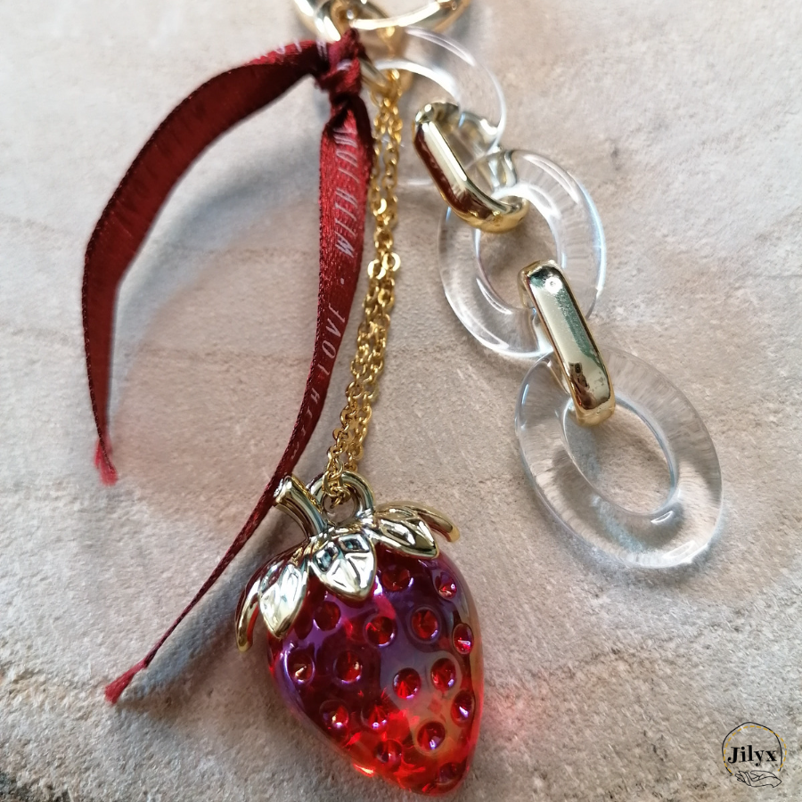 Porte clef fraise rouge bois