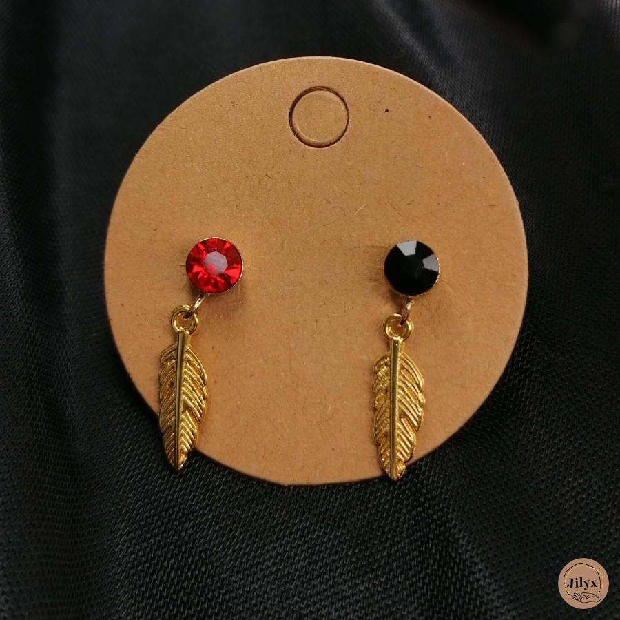 Boucles doreilles plume noir et rouge satin