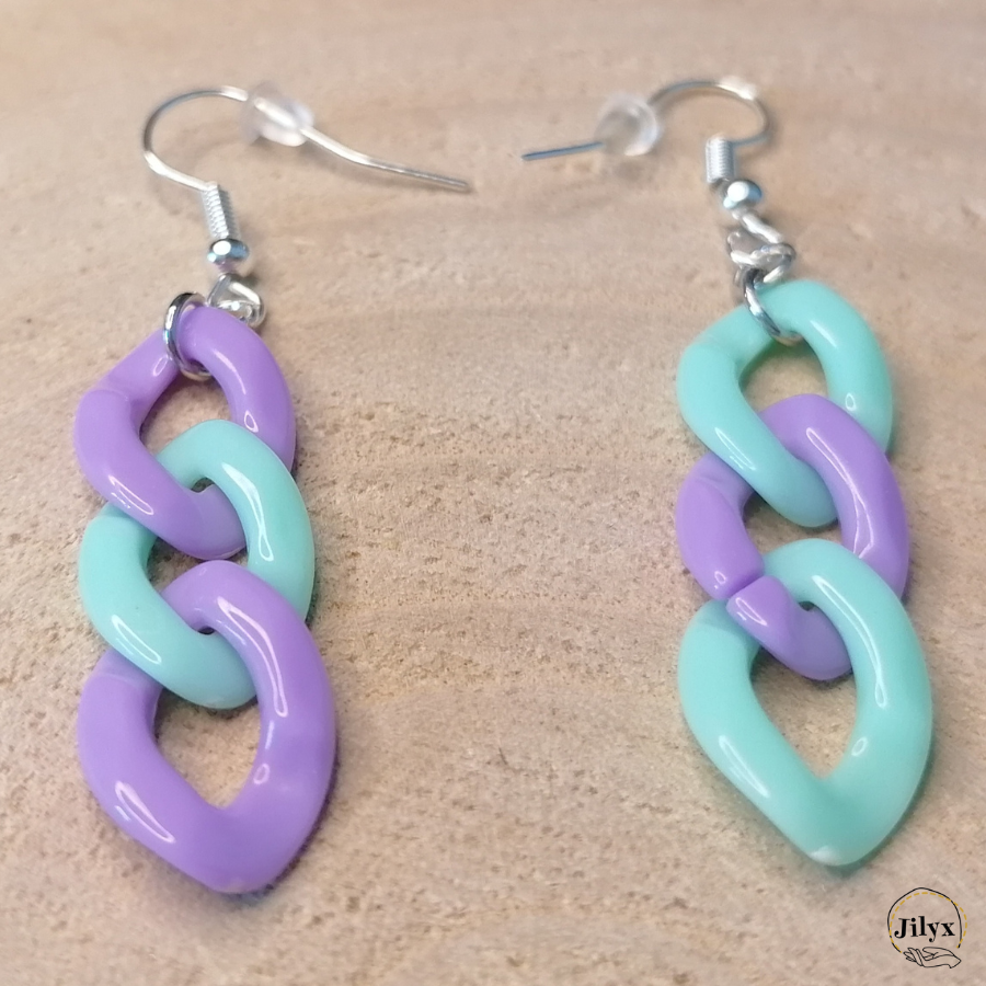 Boucles doreilles chaines grandes mailles turquoise et violet bois