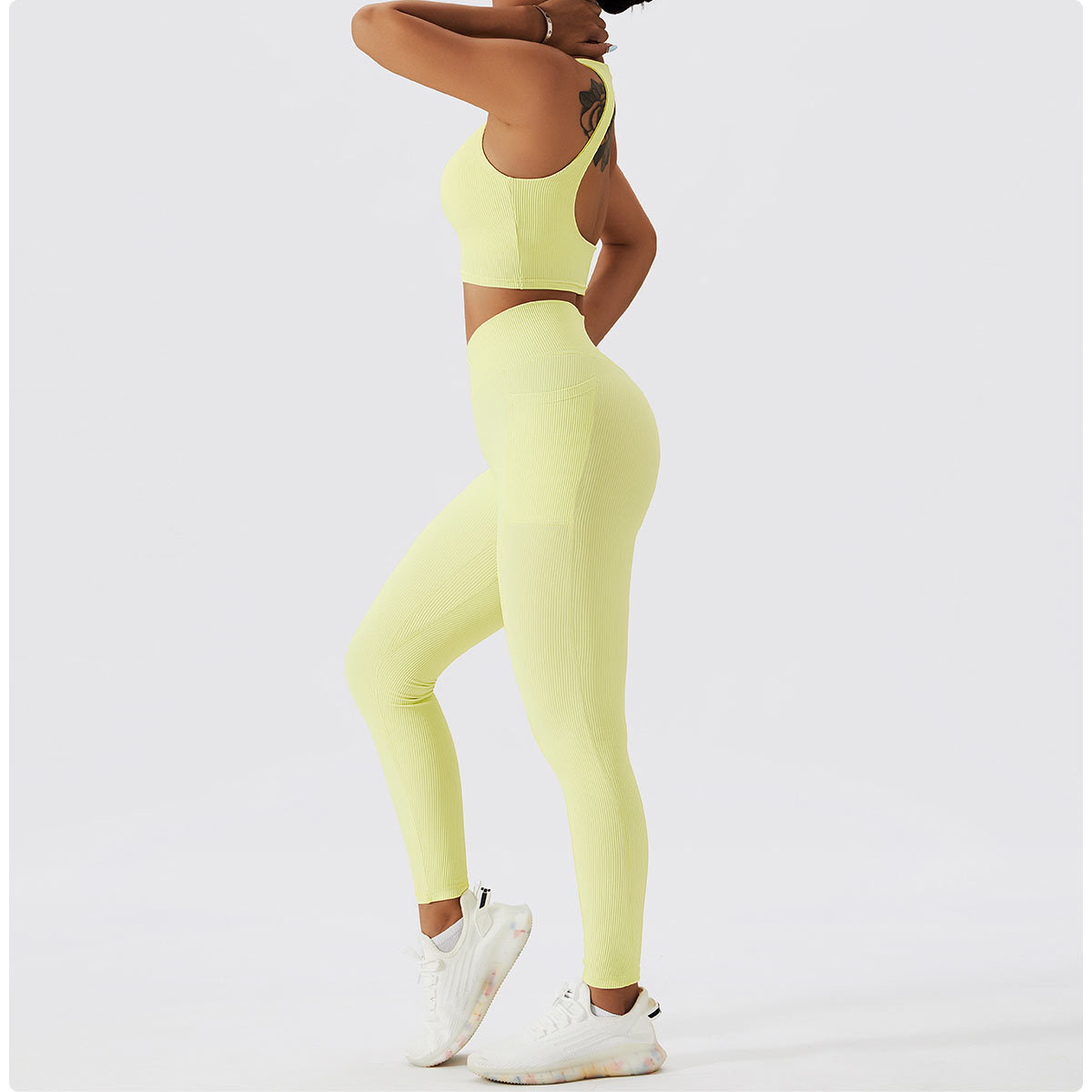 sleeveless top with leggings (9)
