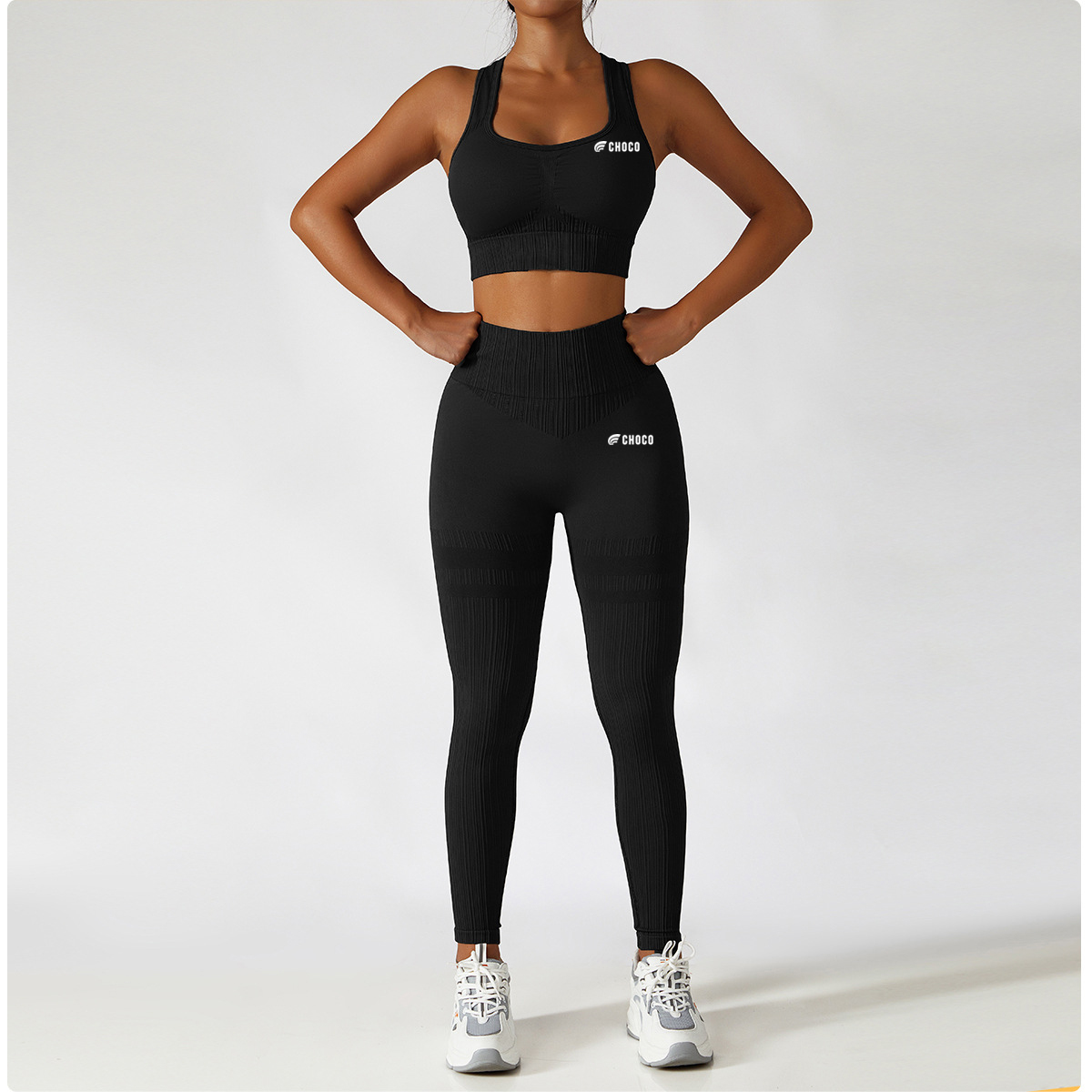 SLEEVELESS - BLACK