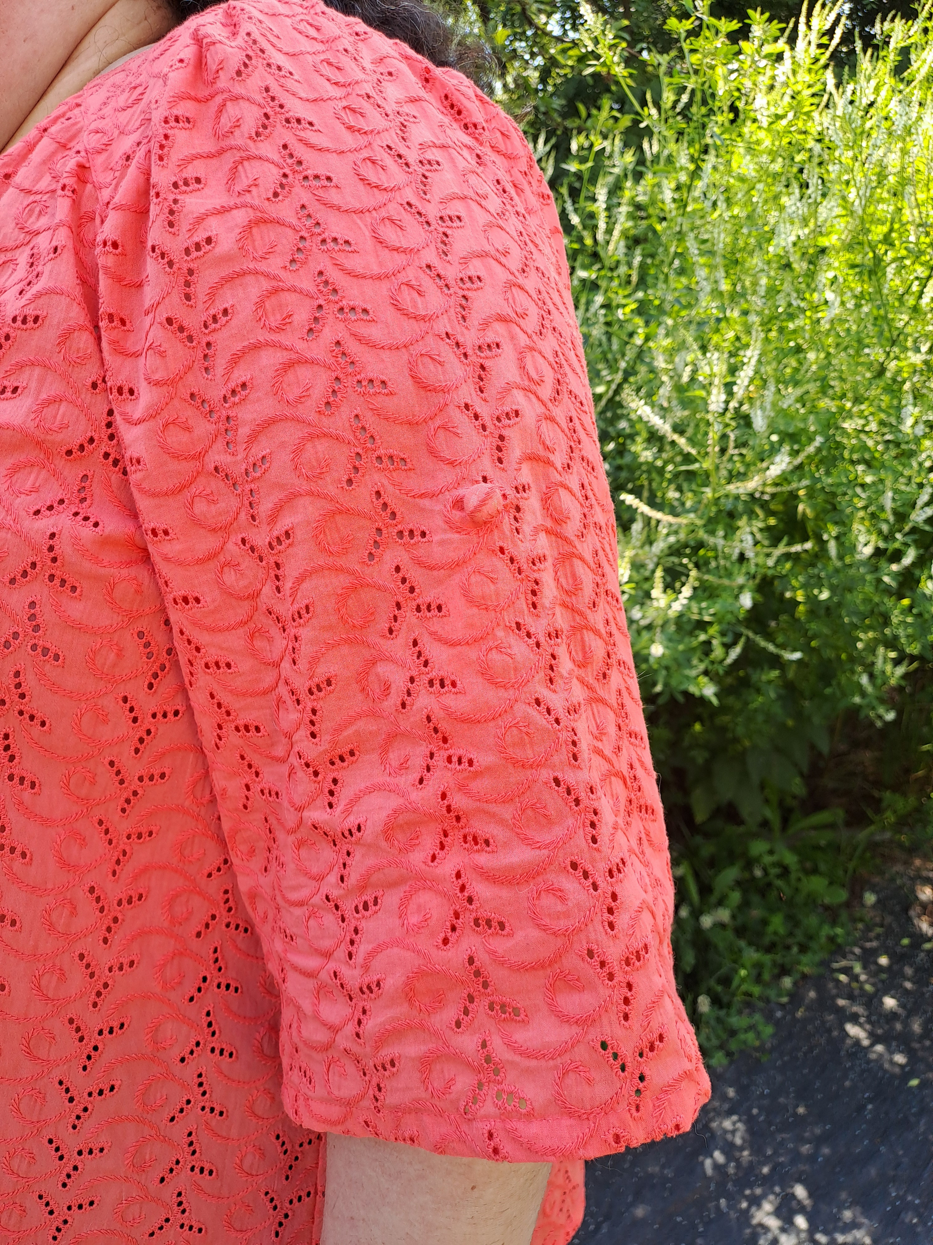 zoom manche 3-4  chemisier Aurore broderie couds tes reves