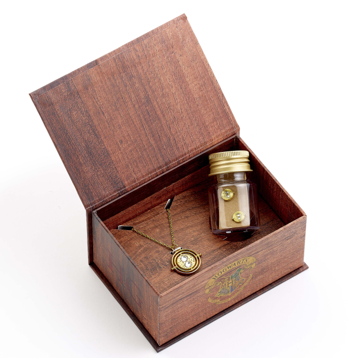 Coffret cadeau de potions Harry Potter Hermione avec un collier retourneur de temps et des boucles doreilles à tige 1