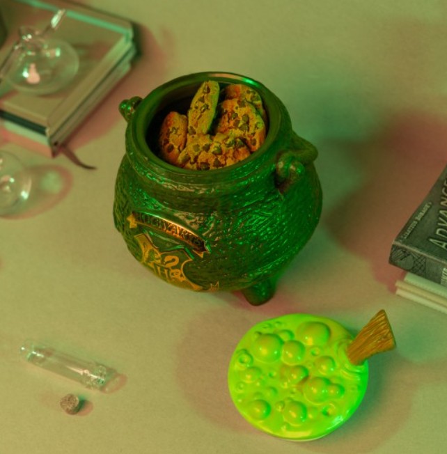 BOÎTE À BISCUITS HARRY POTTER LE CHAUDRON BAVEUR 4