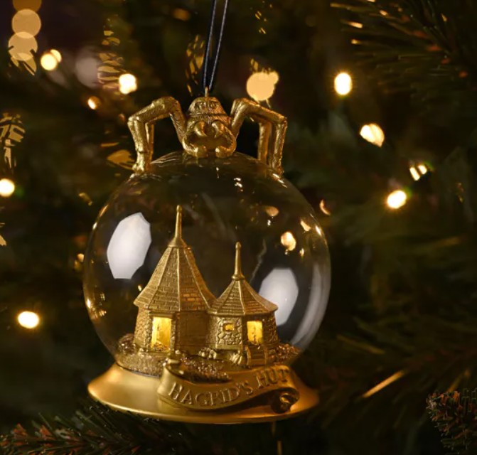 BOULE DE NOEL CABANE DE HAGRID WB655 1