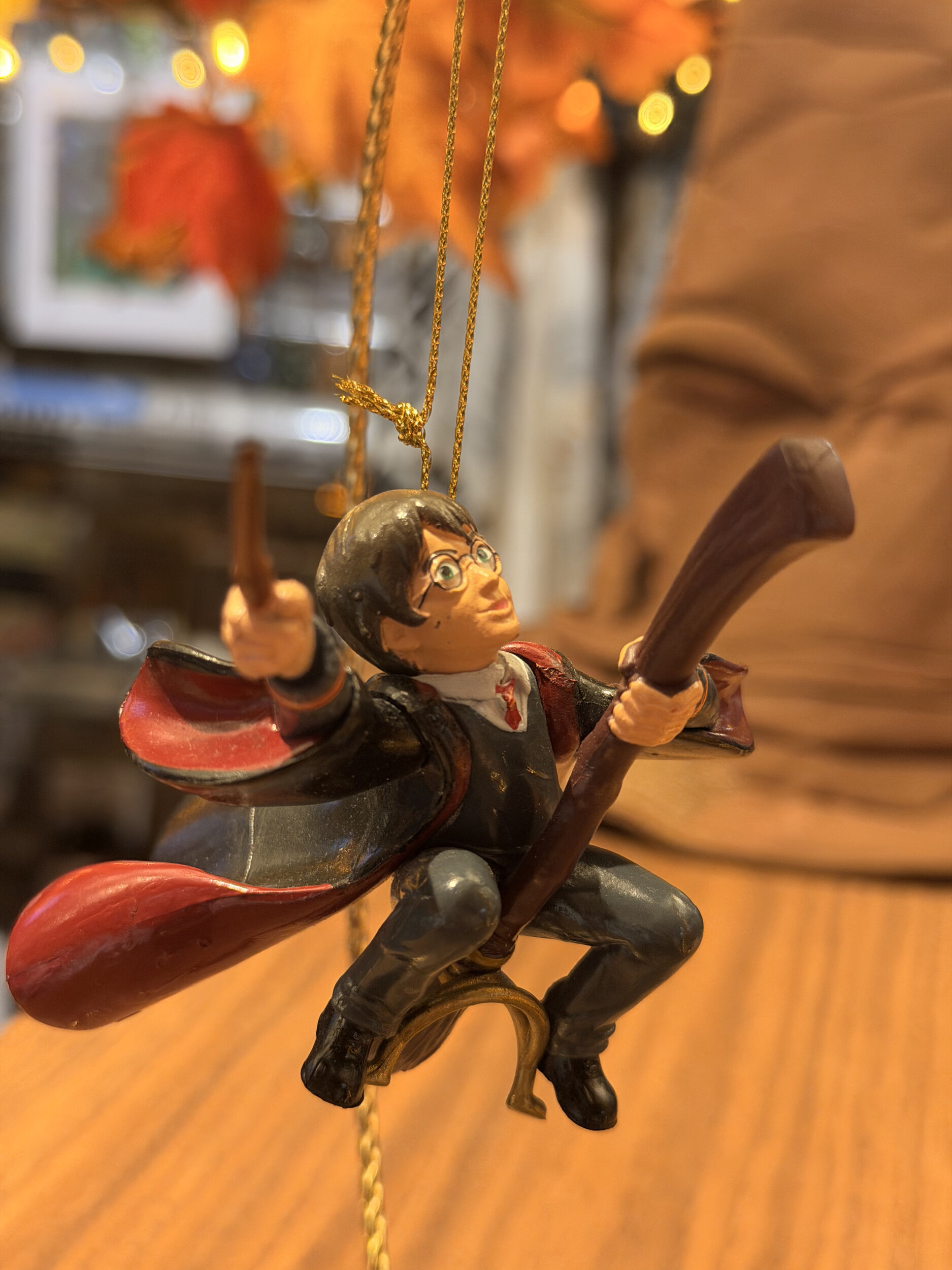 Décoration_de_sapin_3D_Harry_Potter_sur_son_Balais_HP24310_4