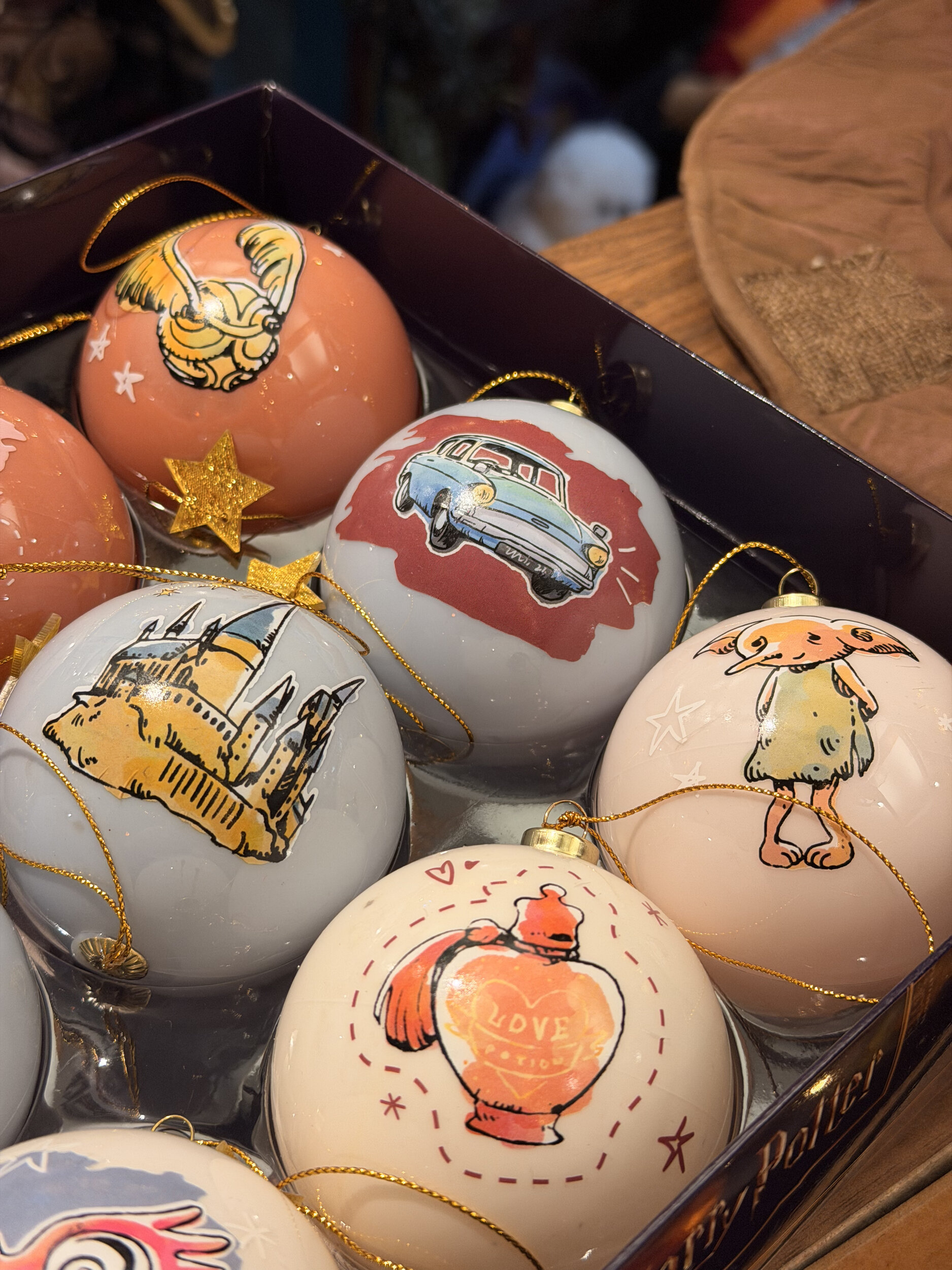 Boite_de_9_boules_de_Noël_Charm_HP24903_4