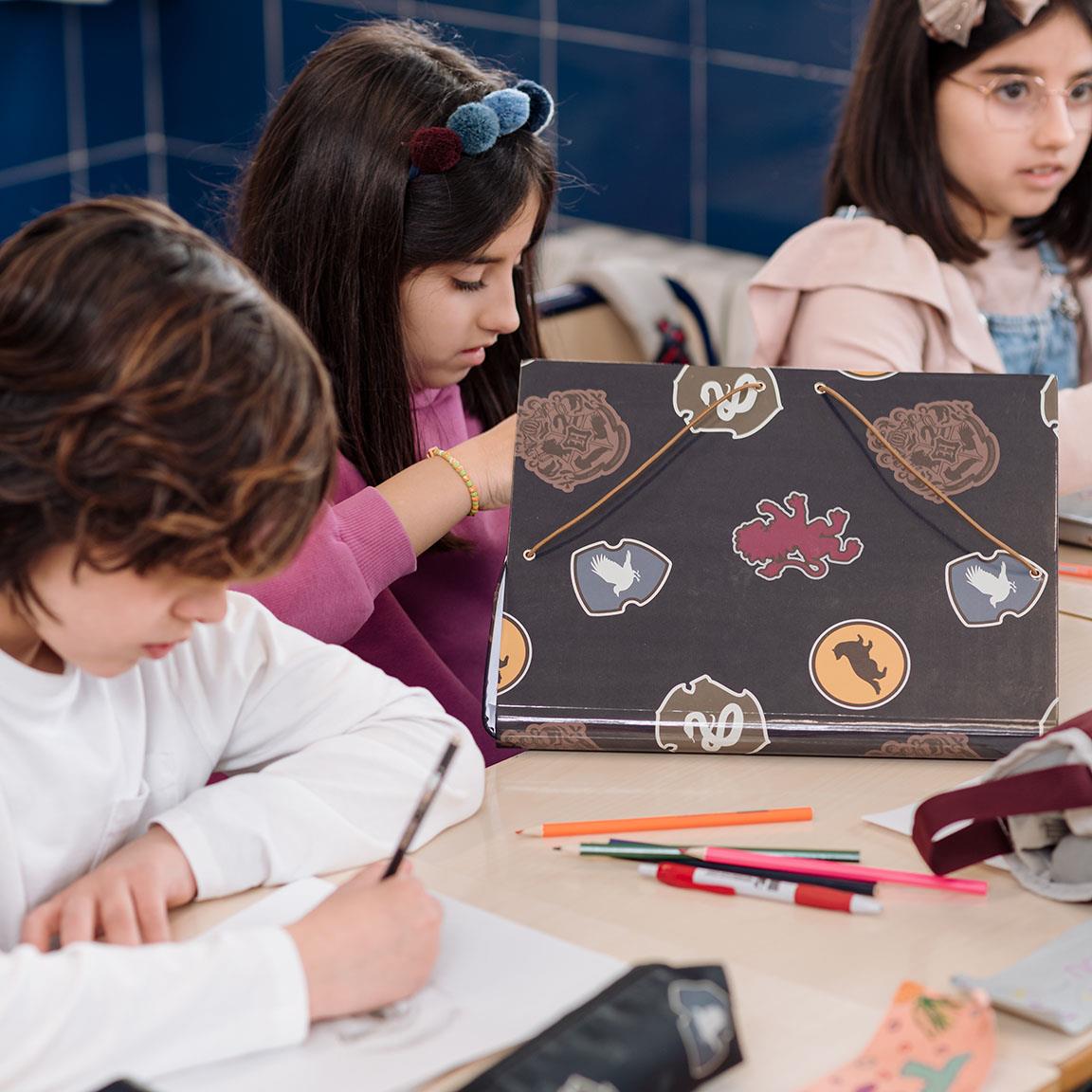 Pochette scolaire Poudlard  2700000259 3