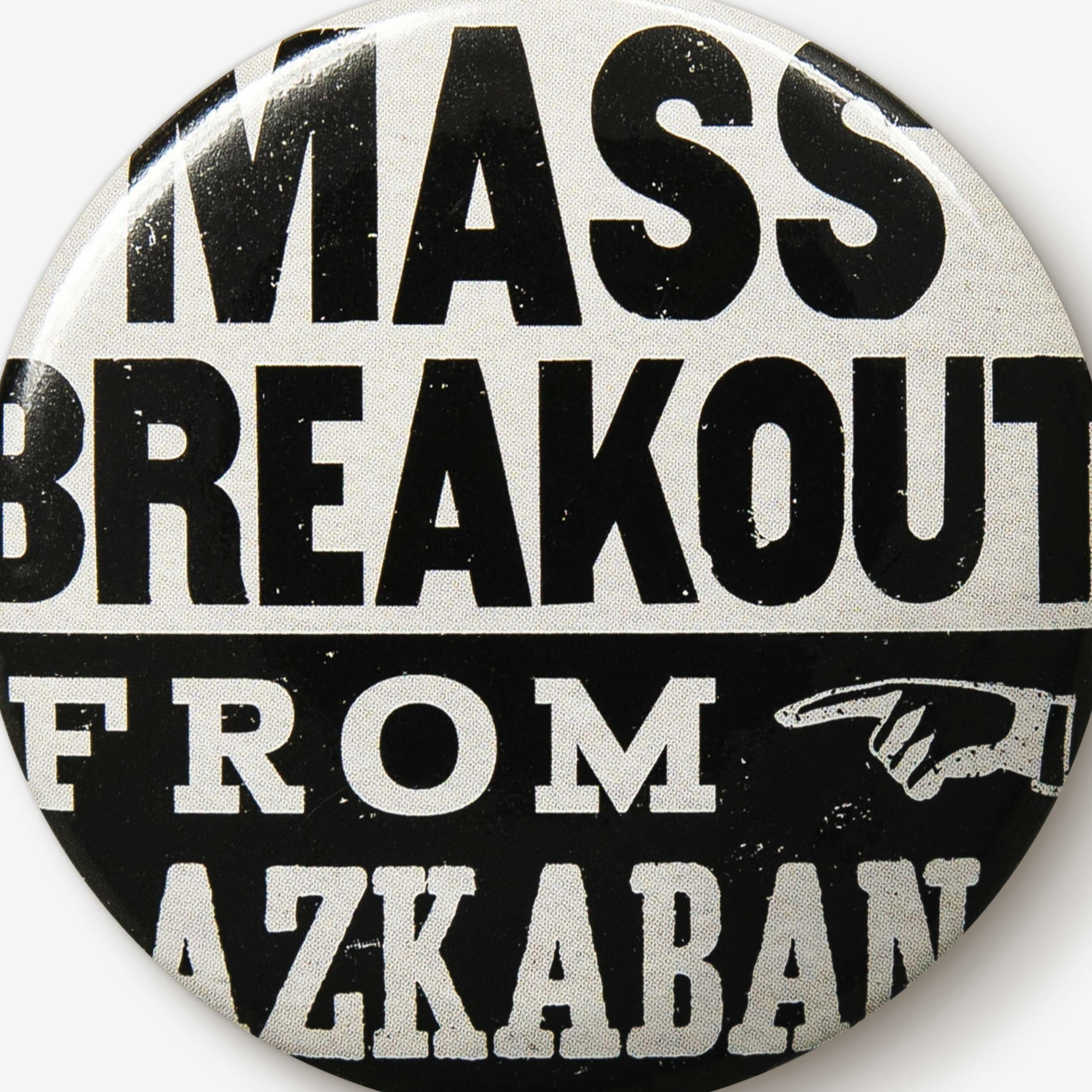 Pins La Gazette du Sorcier - Evasion Massive dAzkaban - MinaLima - Harry Potter HPBB14(2)