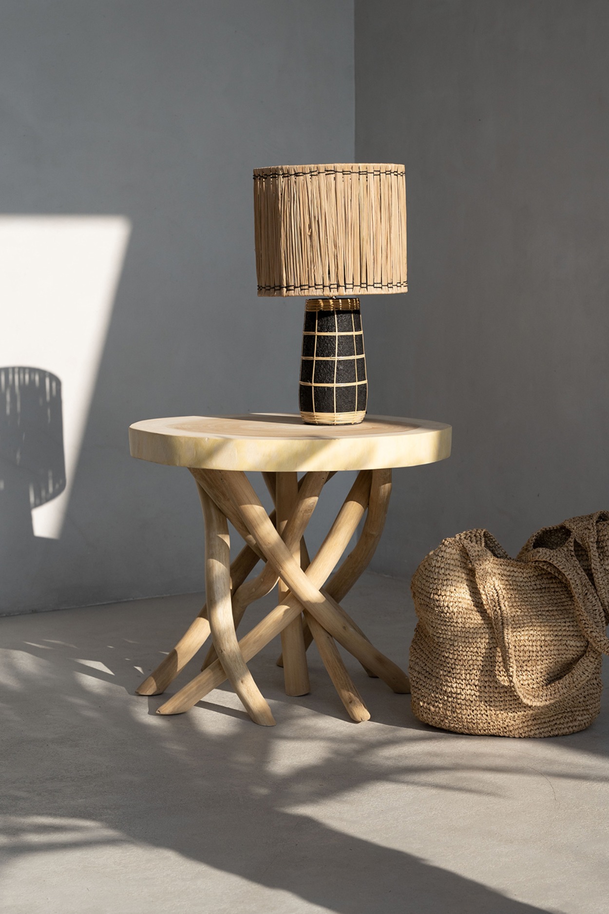 Table basse bois teck avec lampe