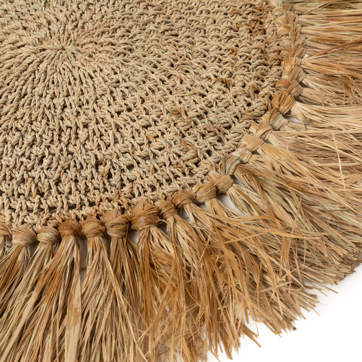 Set de table en raphia et en crochet