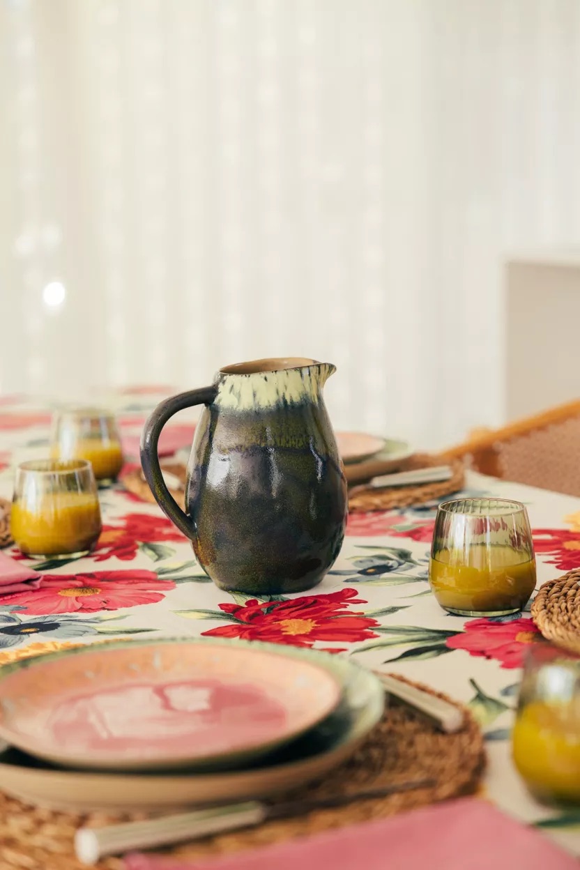 Carafe à jus en céramique bleu