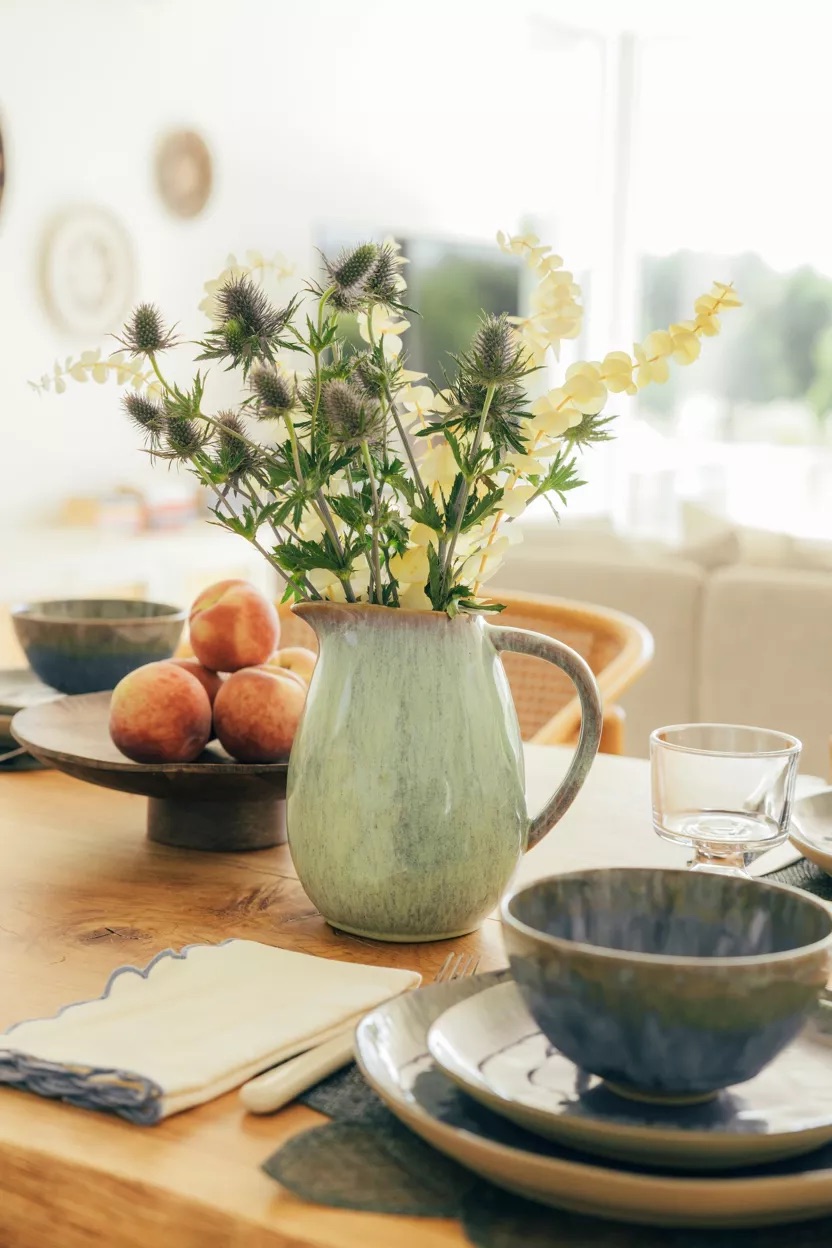 Vase pichet céramique bleu clair