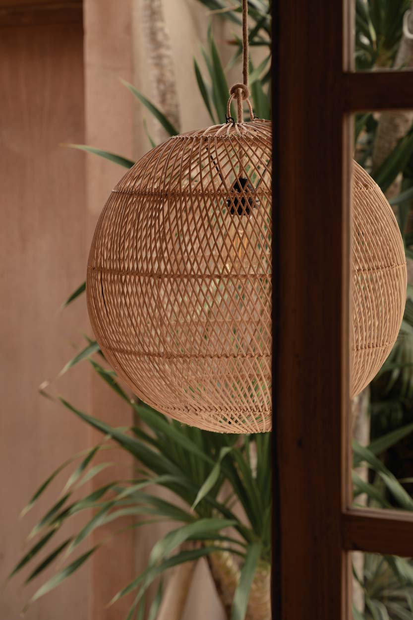 Luminaire boule rotin