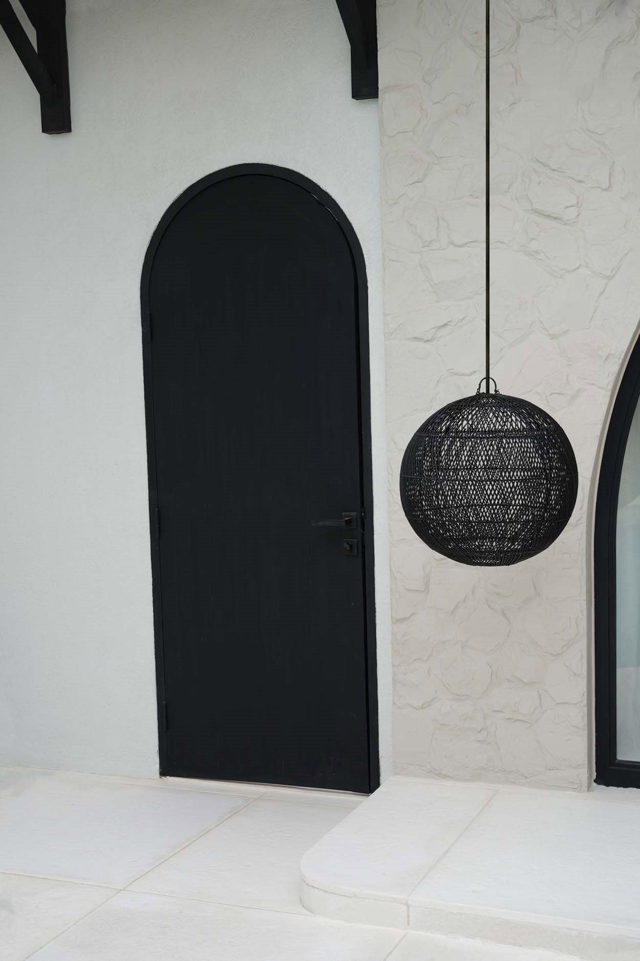 Luminaire rotin rond noir