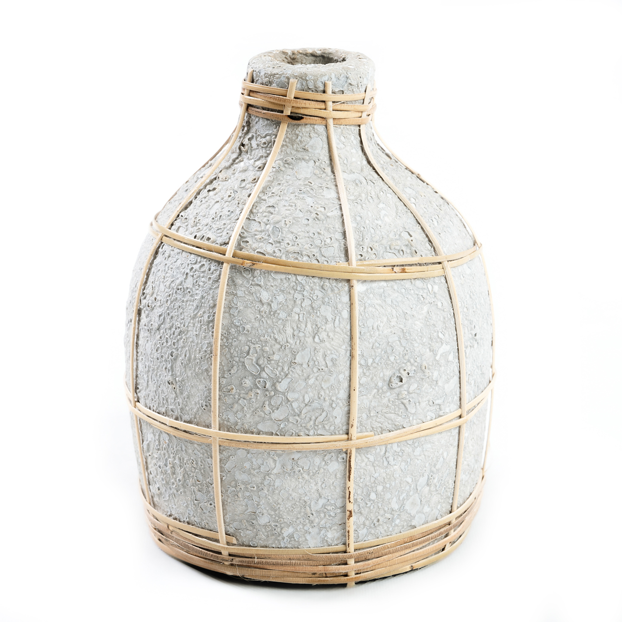 Petit vase whoopy béton et raphia