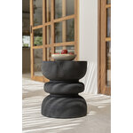 Saladier de fruits sur table dappoint noire sur terrasse