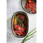 salade de tomates dans plat comporta
