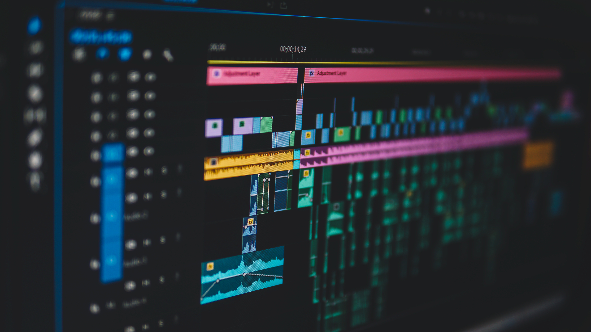 video-editing-process-closeup-vie