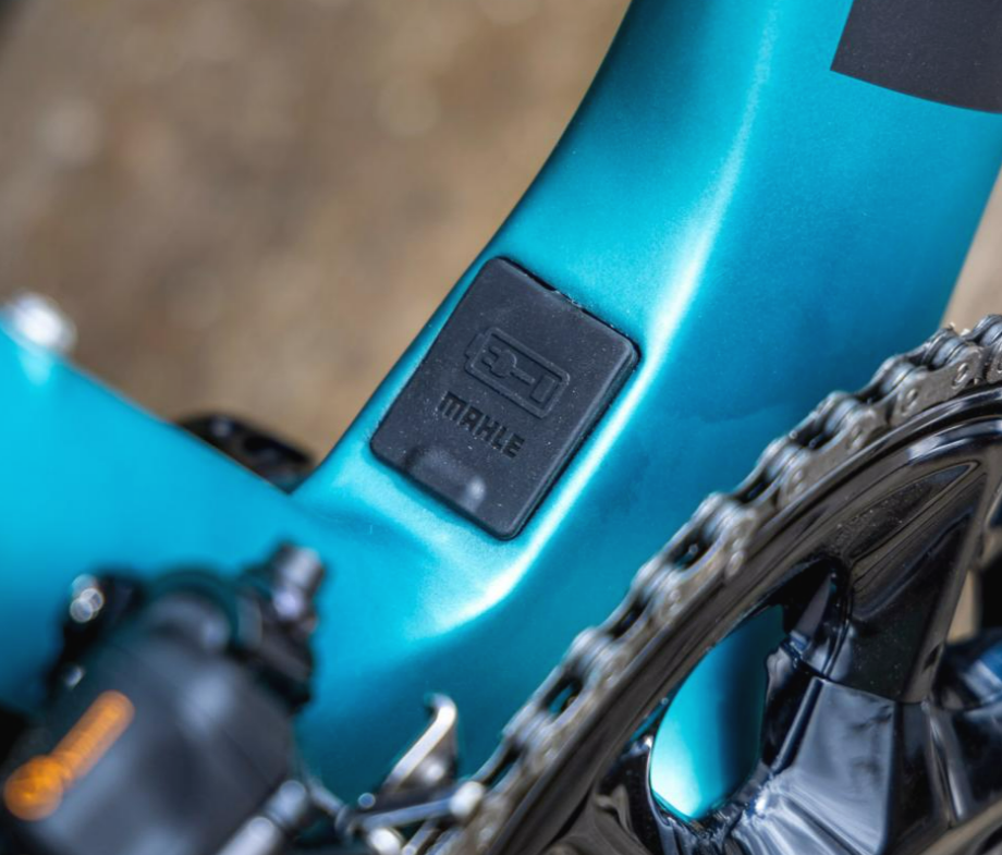 e_oltre_velo_electrique_route_mahle_x30_250wh_bianchi_9